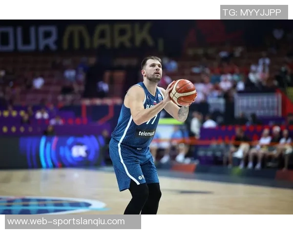 东契奇有望夺MVP湖人球迷期待球队新赛季华丽转身 东契奇有望夺MVP湖人球迷期待球队新赛季华丽转身