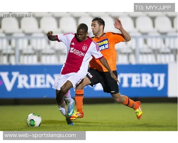 阿贾克斯青年队球员女友圣诞节前遭遇车祸不幸去世两人原计划购房梦想破灭